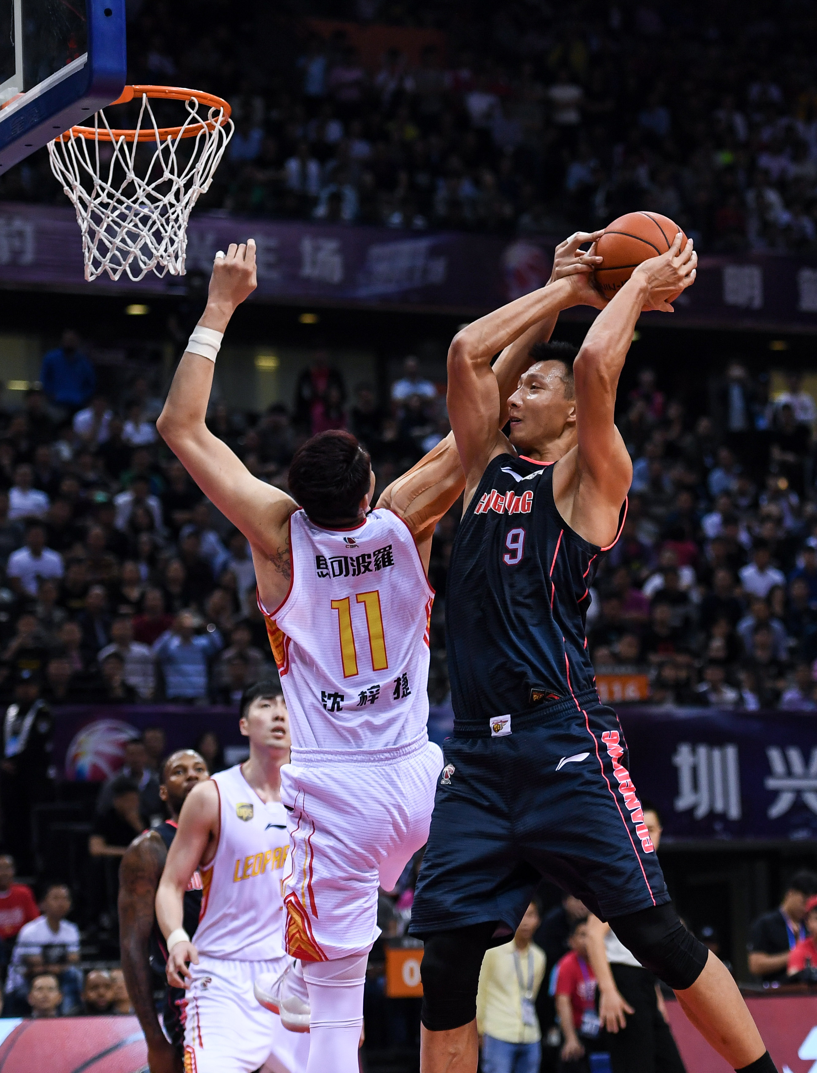 亨利：皇马需要的是球星管理者，阿隆索更像是战术教练（亨利：皇马更需要巨星管理型主帅，阿隆索更偏战术派教练）