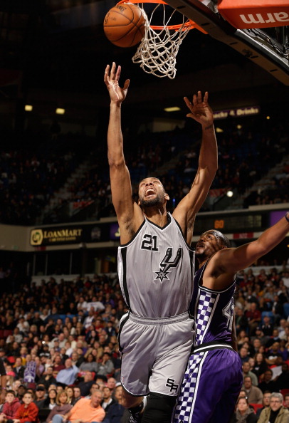 范弗里特：KD让进攻空间完全不一样了，全队三分都投开了（范弗里特：KD拉开空间效果惊人，球队三分全面开火）