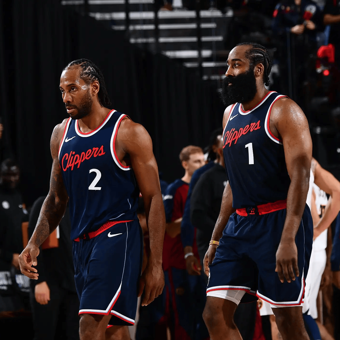 赫内斯：拜仁再次成为一座堡垒；孔帕尼像老母鸡一样保护球员（赫内斯：拜仁重铸堡垒气质；孔帕尼悉心护航球员）