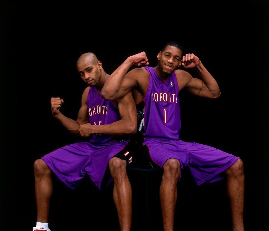 爱德华兹轰39分带队终结连败，统治末节独砍14分杀死比赛（爱德华兹砍下39分率队止连败，末节独取14分一锤定音）