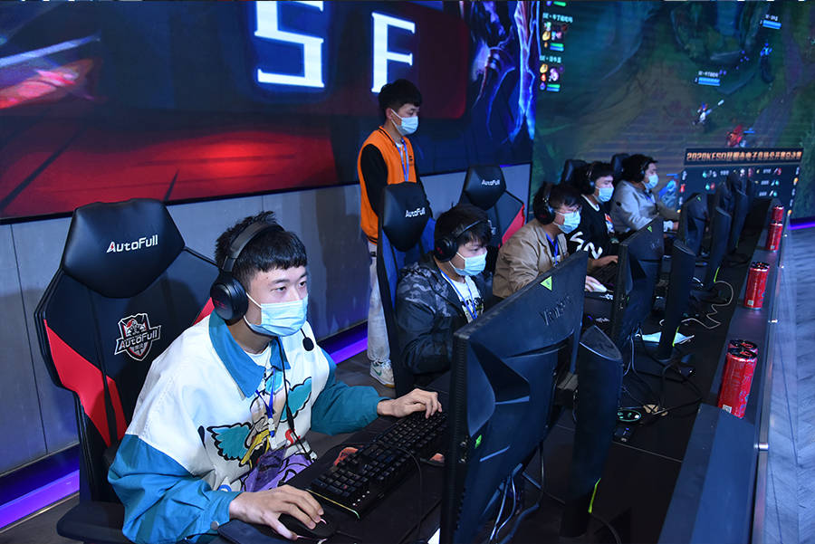 也巩固了球 也巩固了球